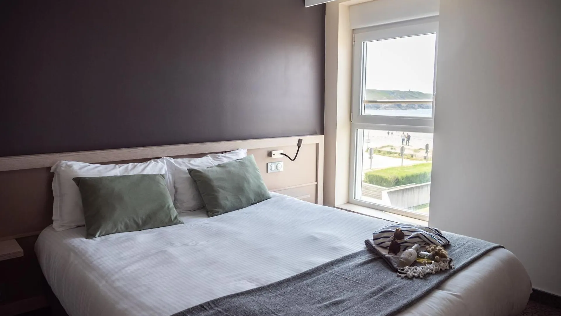 Hotel De La Baie Des Trepasses Plogoff